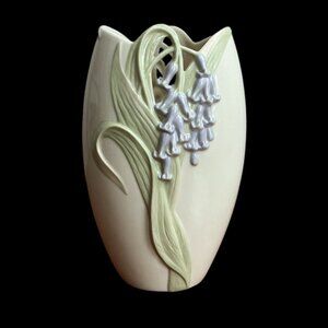 Vintage Lenox Floral Blossoms Blue Bell Vase – Embossed Floral - Thailand